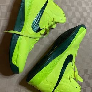 EUC Nike Zoom Hyperfuse Volt 2012 Size 17 525022-700 Neon Yellow UK 16‎ EU 52.